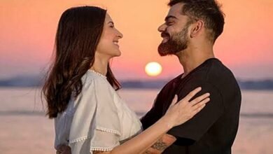 Virat-Anushka Leaving India