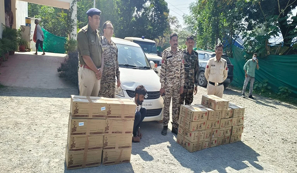 English Liquor Seized :