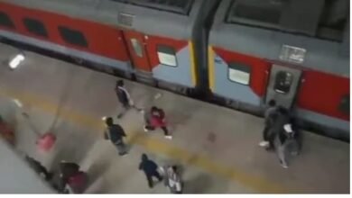 Train par hamla
