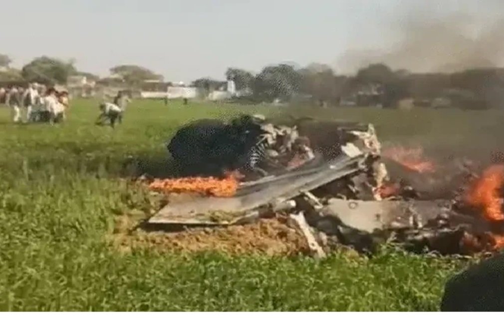 Mirage fighter plane crashes at MP: